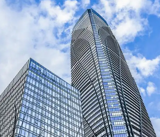 2024年深圳产业园运营趋势与办公空间管理实践分析